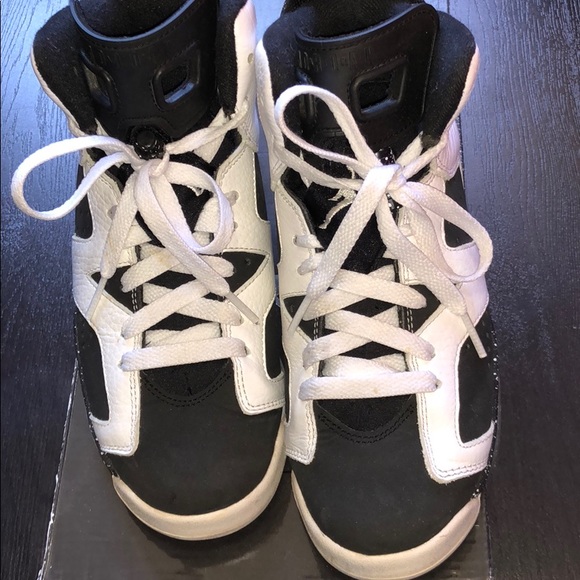 Jordan 6 Retro Oreos - Picture 4 of 6